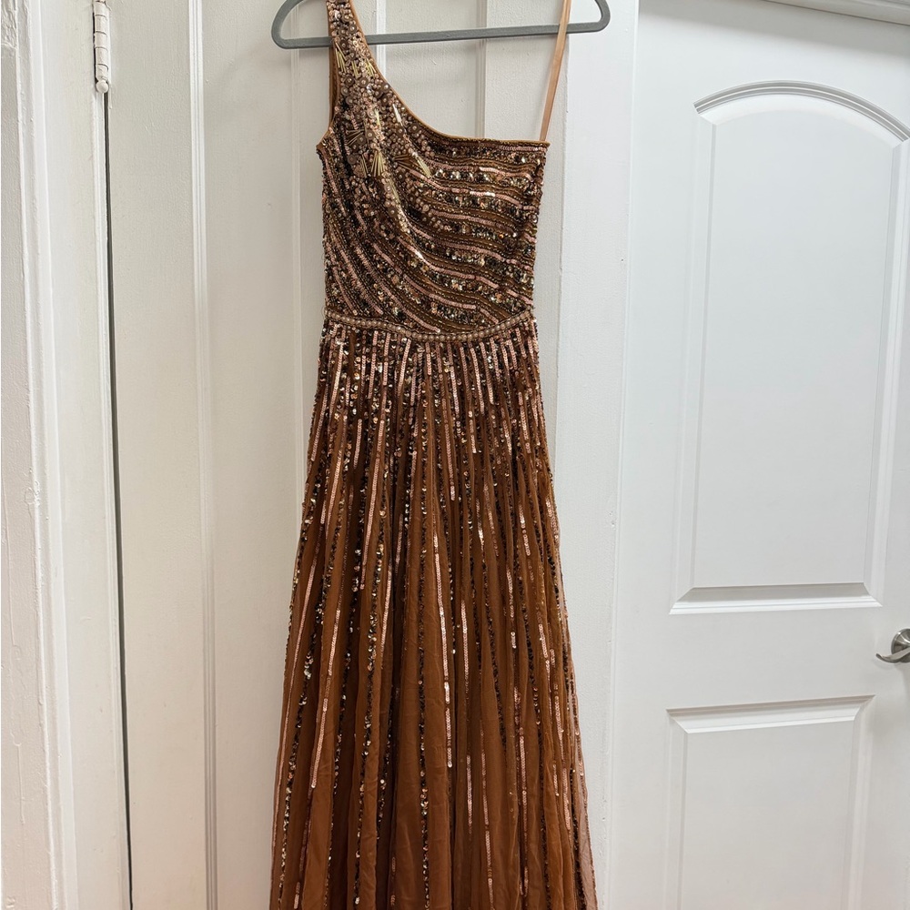 Mac Duggal One-Shoulder Sequin Gown in Copper Brown - Picture 4 of 8